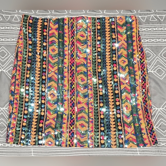 Francesca's Collections Dresses & Skirts - Francesca's Pullon Sequin Mini Skirt Size Large